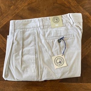 Berle. NWT. Charleston Khakis. W32. L29.